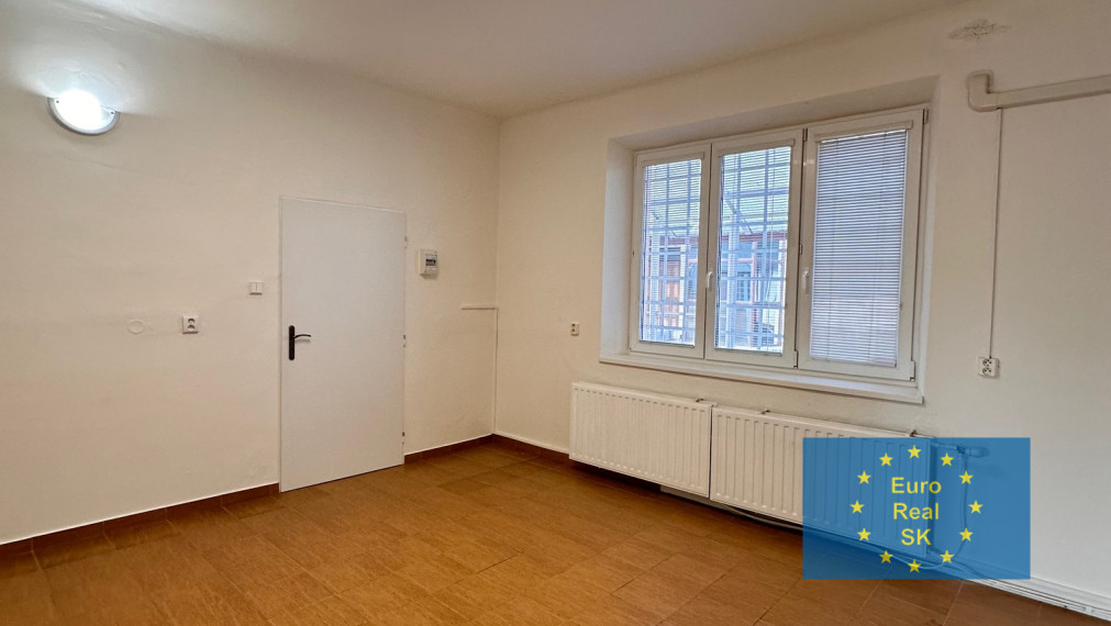 Prenájom obch. priestorov v KE - Centrum, Rázusová ulica, výmera 90 m2.