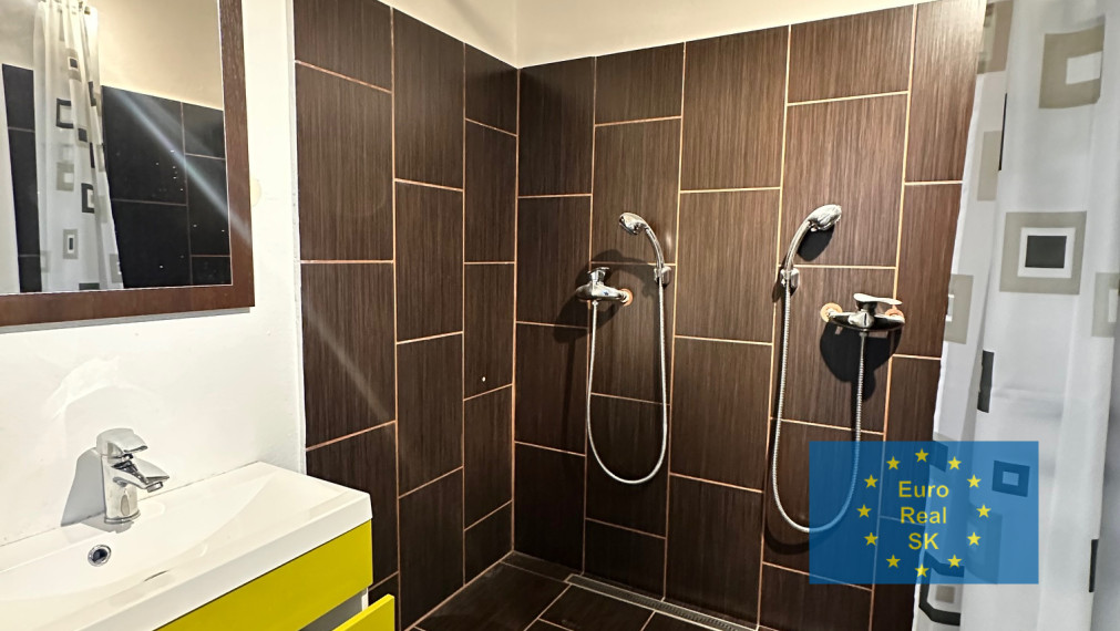 Prenájom obch. priestorov v KE - Centrum, Rázusová ulica, výmera 90 m2.
