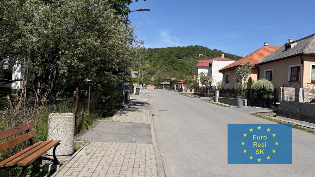 Ponúkam na predaj stavebný pozemok Kaluža Zemplínska Šírava