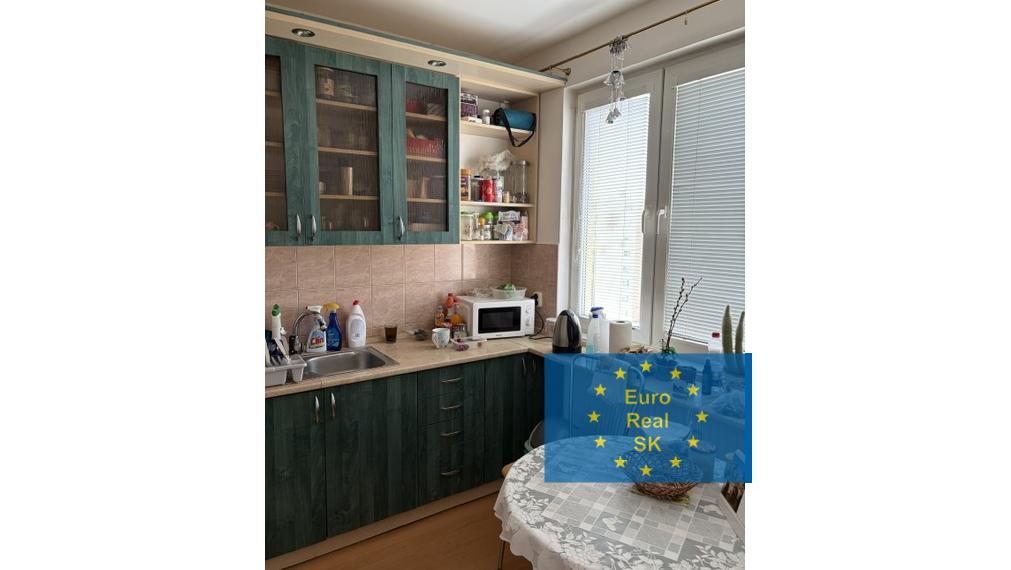 Predaj rekonštruovaného jednoizbového bytu s balkónom o výmere 42 m2, Varšavská ul. ( sídlisko Ťahanovce ), Košice