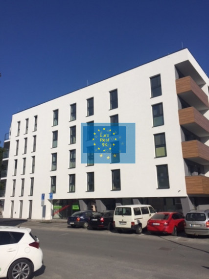 Novostavba - Prenájom 2 izb. bytu v KE - Centrum, Žižkova ulica, zariadený, park. miesto, terasa