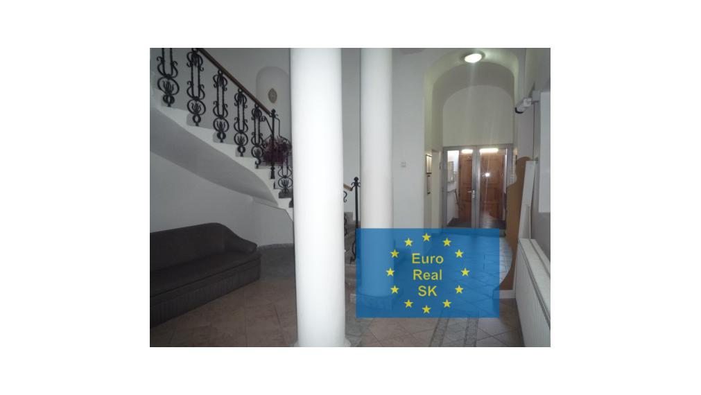 Ponúkame na prenájom Košice - centrum administratívne kancelárske priestory v historickom centre mesta Košice