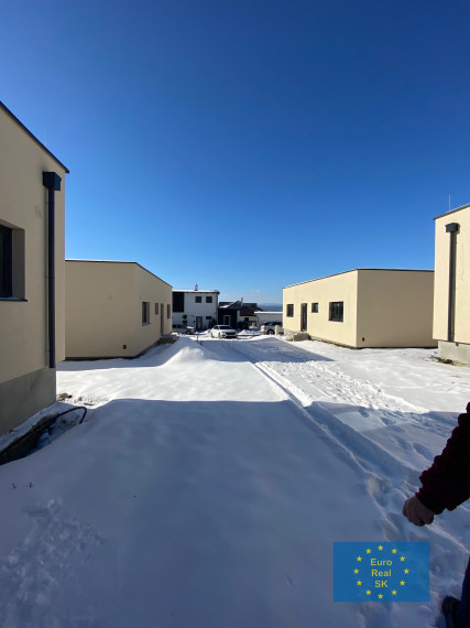 Ponúkam na predaj RD v stave holodomu, lokalita Prešov - Teriakovce,  pozemok 500 m2, ÚP 115 m2