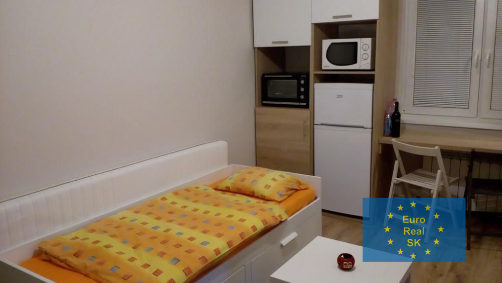 Prenájom garsónky v KE - Sever, Kustrova ul., po rekonštrukcii, zariadená.