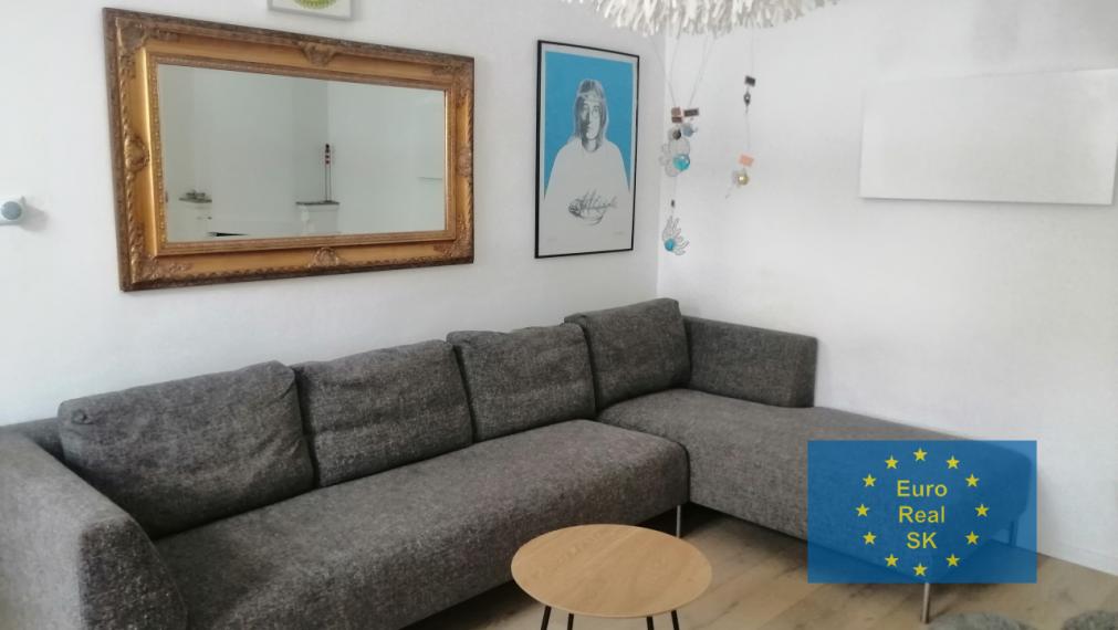 Predaj dvojizbového bytu s galériou  v centre Košíc, Mäsiarska ul., dve parkovacie miesta, osobné vlastníctvo ( vhodné na kancelárie)