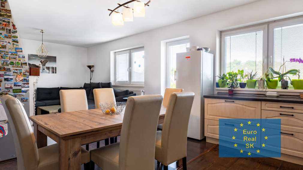 "Exkluzívne" Ponúkam na predaj veľký rodinný dom v KE - Barca v novej rezidenčnej časti.