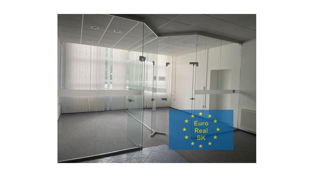 Košice prenájom výrobno-skladových priestorov, 2x700 m2, 1.400 m2, 3.400 m2, žeriav 5 t (8t) , kancelárske priestory, parkovanie