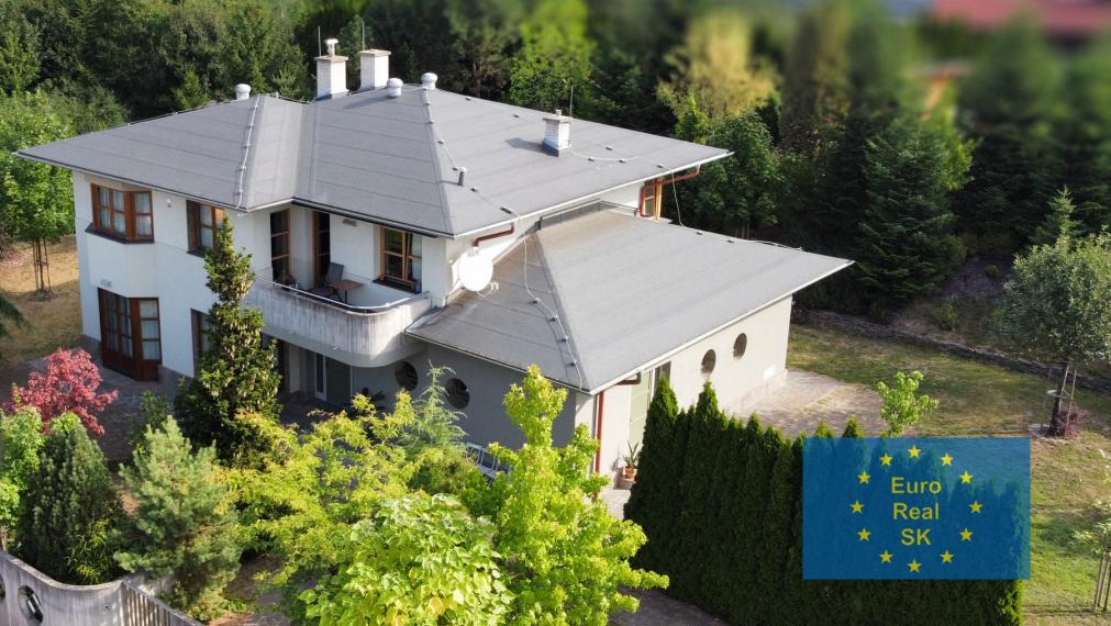 Prenájom veľkého 4 izb. bytu v nadštandardnej vile, lokalita Malá Ida - Panský les.