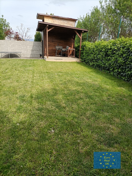 "Exkluzívne" Ponúkam na predaj veľký rodinný dom v KE - Barca v novej rezidenčnej časti.