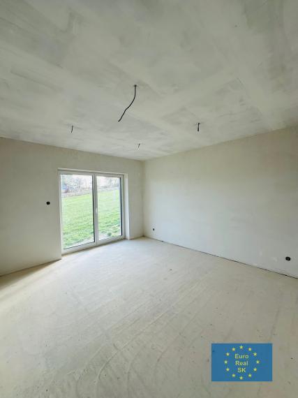 Na predaj ponúkame 5 izb. RD - Ďurďošík v novej IBV lokalite, pozemok 700 m2,