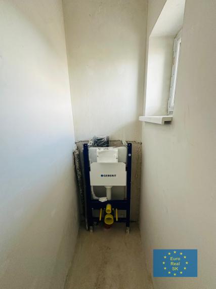 Na predaj ponúkame 5 izb. RD - Ďurďošík v novej IBV lokalite, pozemok 700 m2,