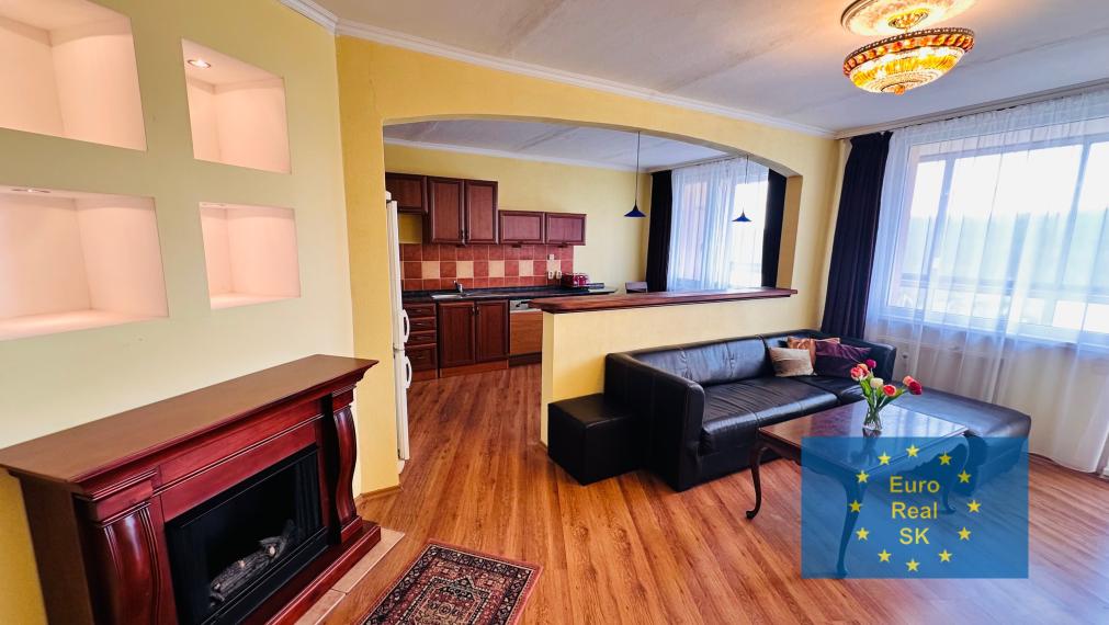 Ponúkam na prenájom veľký 4 izb. byt v KE - KVP, zariadený, čiastočne zariadený.