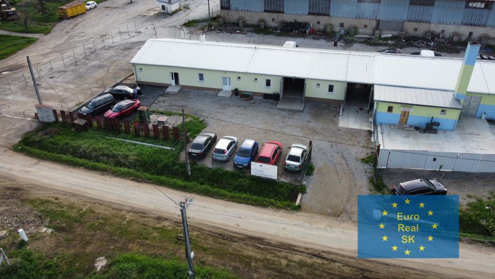 Predaj skladovo-prevádzkovej budovy v KE - okolie, Svinica, v blízkosti diaľničného exitu.