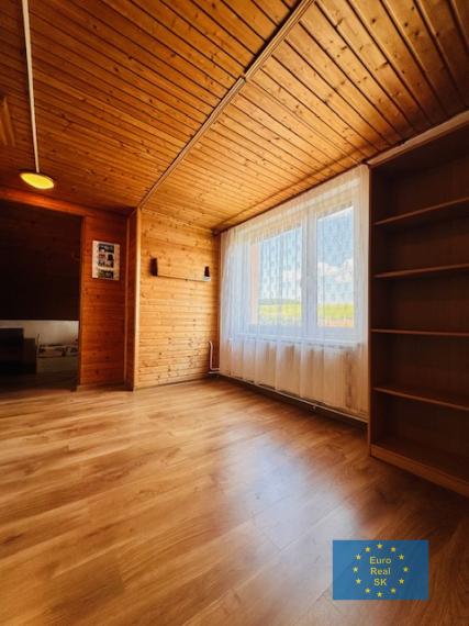 Ponúkam na predaj rodinný dom v obci Trsťany, 17 km od Košíc