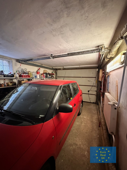 Ponúkam na predaj rodinný dom v obci Trsťany, 17 km od Košíc