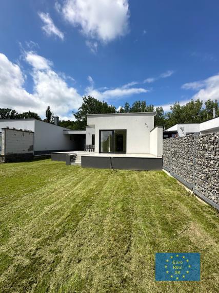 Rekreačný dom v rekreačnej lokalite Šírava - Vinné, Prímestská