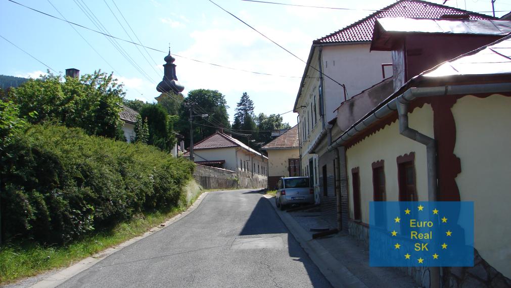 Predaj rodinného domu v obci Smolník, pozemok 5.929 m2, garáž, vhodný na rekreačné účely