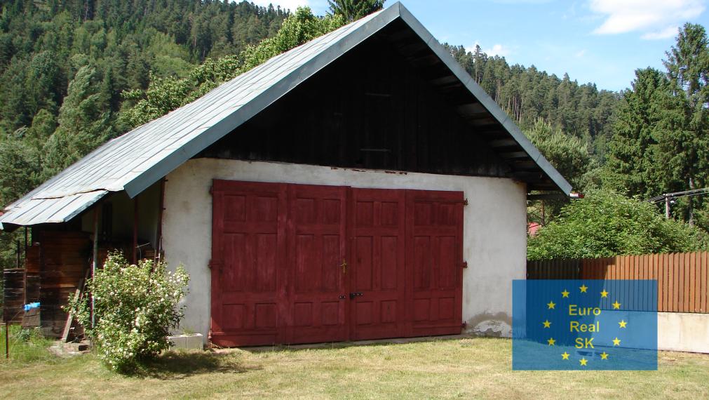 Predaj rodinného domu v obci Smolník, pozemok 5.929 m2, garáž, vhodný na rekreačné účely