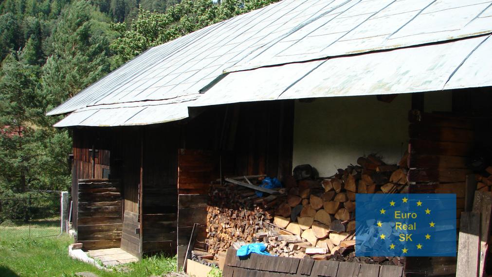 Predaj rodinného domu v obci Smolník, pozemok 5.929 m2, garáž, vhodný na rekreačné účely