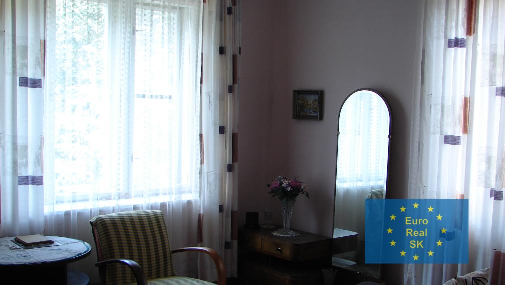 Predaj rodinného domu v obci Smolník, pozemok 5.929 m2, garáž, vhodný na rekreačné účely