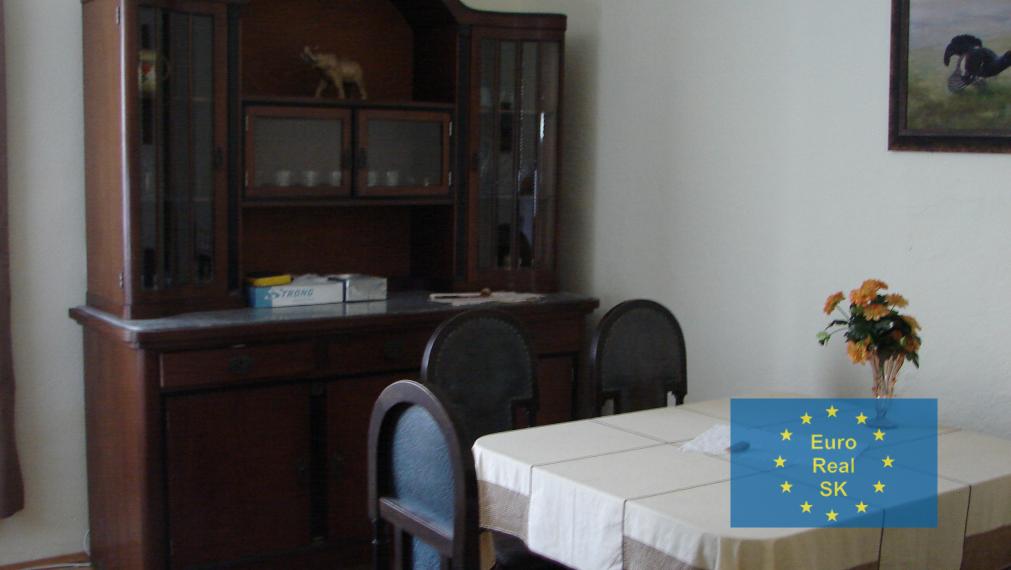 Predaj rodinného domu v obci Smolník, pozemok 5.929 m2, garáž, vhodný na rekreačné účely