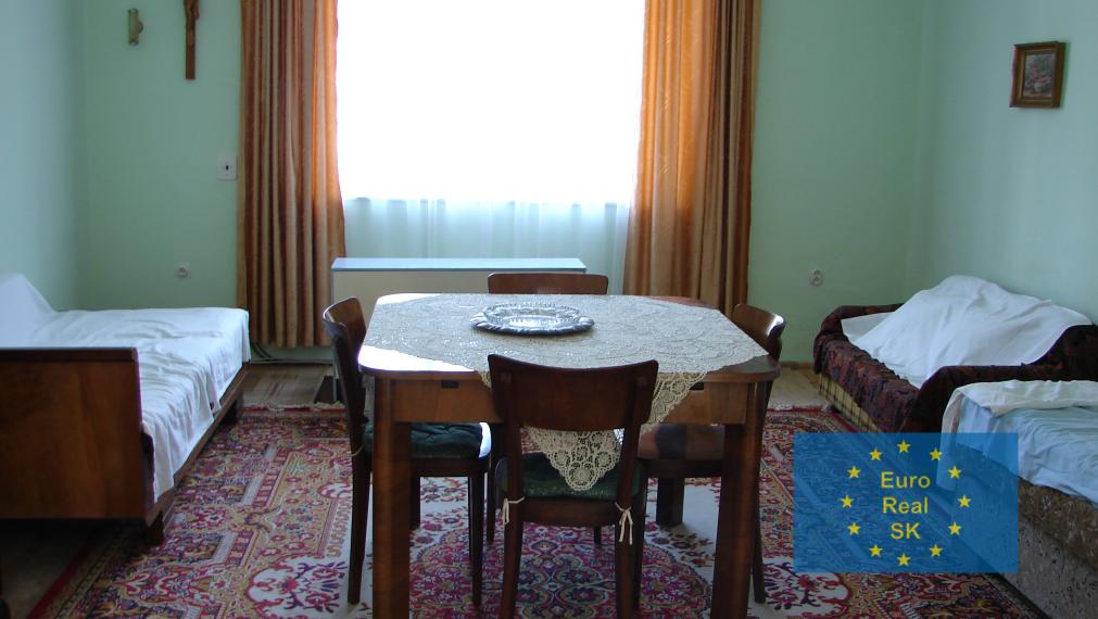 Predaj rodinného domu v obci Smolník, pozemok 5.929 m2, garáž, vhodný na rekreačné účely