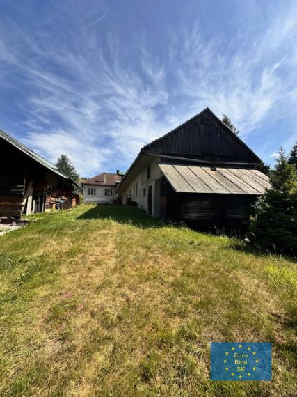 Predaj rodinného domu v obci Smolník, pozemok 5.929 m2, garáž, vhodný na rekreačné účely