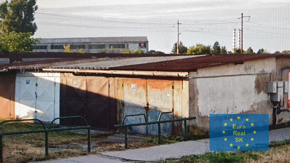 Prenajmeme garáž v Košiciach , Jantárová ulica, pôvodný stav, elektrika 220 V