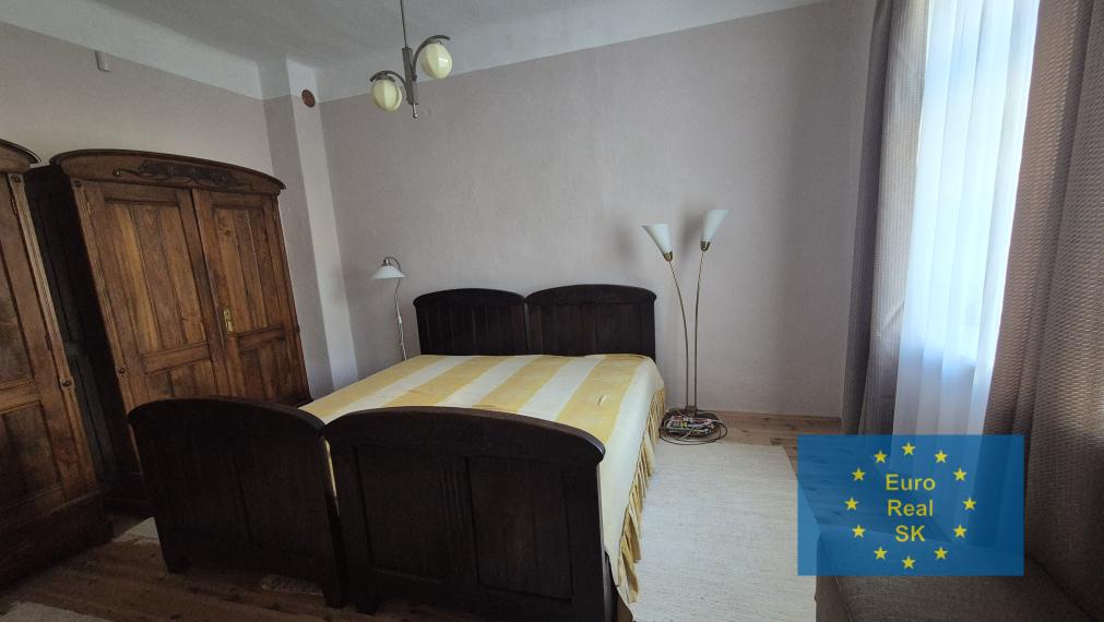 Predaj rodinného domu v obci Smolník, pozemok 5.929 m2, garáž, vhodný na rekreačné účely