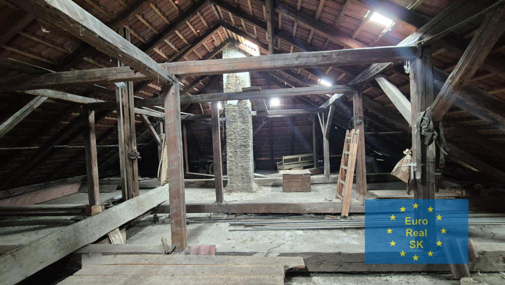 Predaj rodinného domu v obci Smolník, pozemok 5.929 m2, garáž, vhodný na rekreačné účely