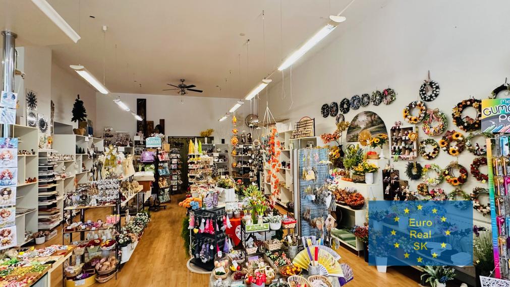 Ponúkam na prenájom obch. priestor Hlavná ul., prízemie s výkladom