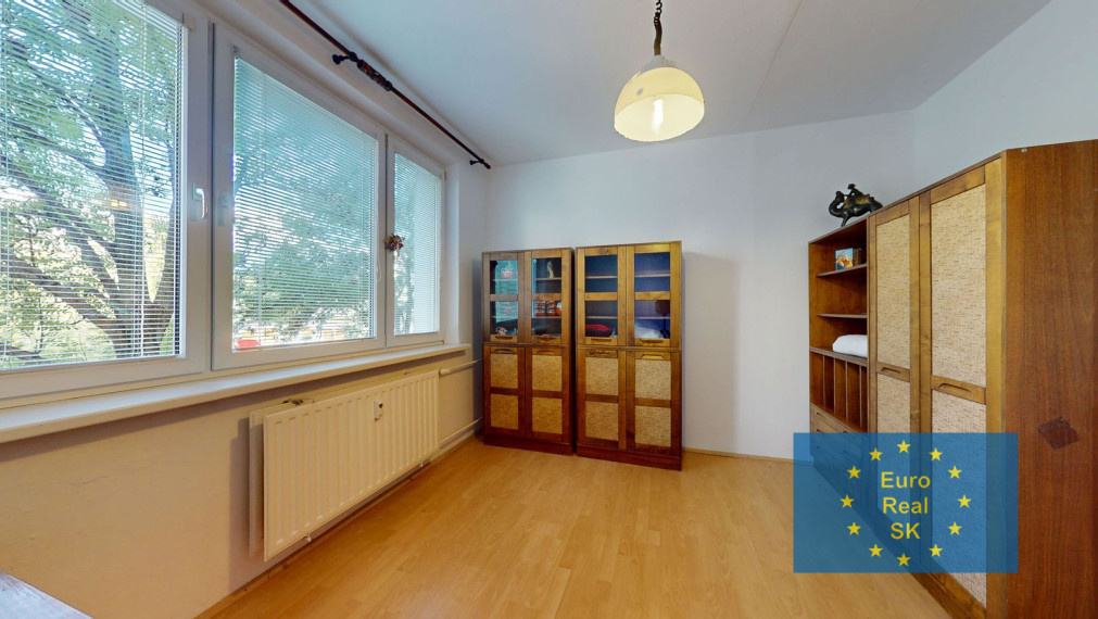 Ponúkame na predaj 4 iz. byt Kuzmányho ul., po rekonštrukcii, 1. poschodie