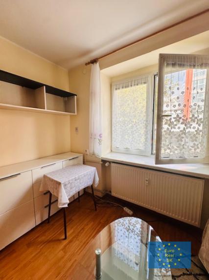 Prenájom 1 izb bytu v KE - Jesenná ul., rekonštruovaný, zariadený.