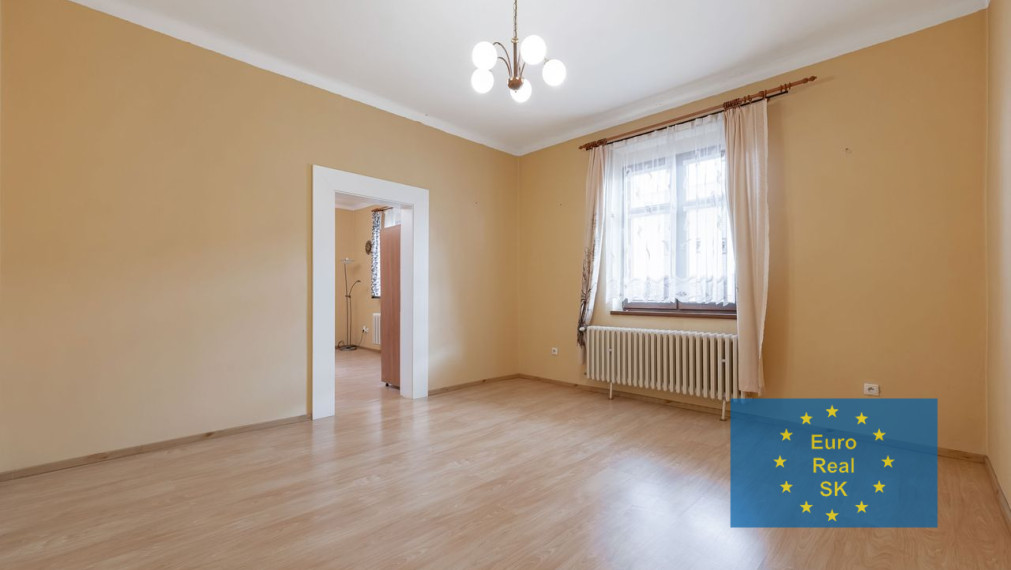 ZNÍŽENÁ CENA  Na predaj ponúkame komfortný RD v Košiciach - Centrum, po rekonštrukcii.