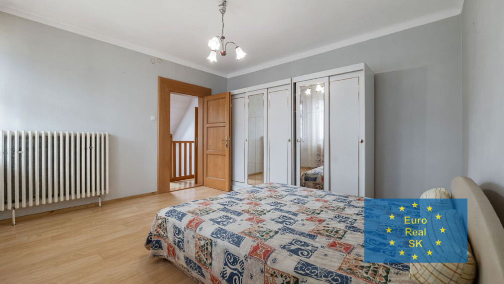 ZNÍŽENÁ CENA  Na predaj ponúkame komfortný RD v Košiciach - Centrum, po rekonštrukcii.