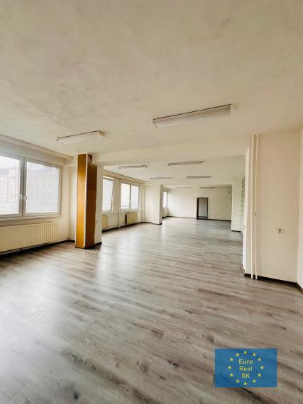 Ponúkam na prenájom kancelárske priestory Košice - Centrum, od 15 m2 - 500 m2.