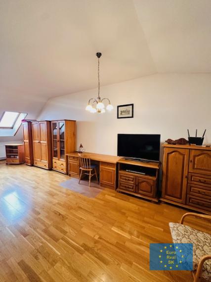 Ponúkam na prenájom 2 izb. byt v centre Košíc - Vrátna ul..