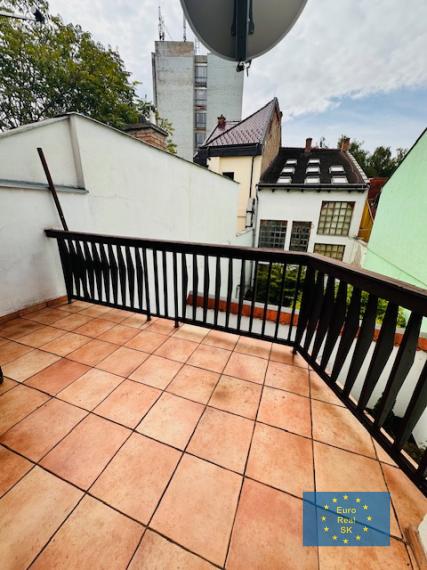 Ponúkam na prenájom 2 izb. byt v centre Košíc - Vrátna ul..