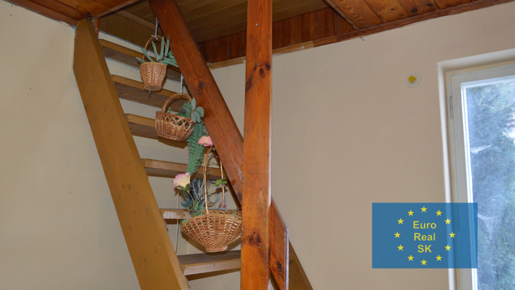 Predaj rekreačného zariadenia  v  lokalite obce Kysak ( Košice -  okolie ) , elektrika, vodovod, osobné vlastníctvo