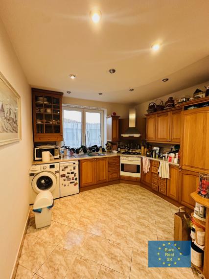 Veľký 3 izb byt KE - Sever, Mengusovská ul.., zariadený