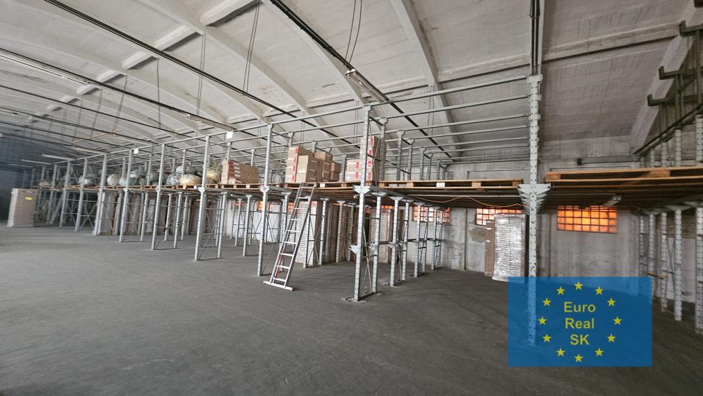 Bratislava Rača prenájom skladových priestorov 3.500 m2, kancelárie, parkovanie.