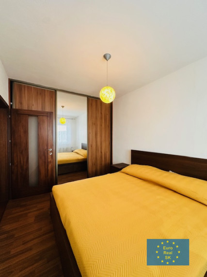 Prenájom 3 izb.byt s loggiou, Košice- sídlisko Ťahanovce, 79m2, rekonštruovaný, zariadený