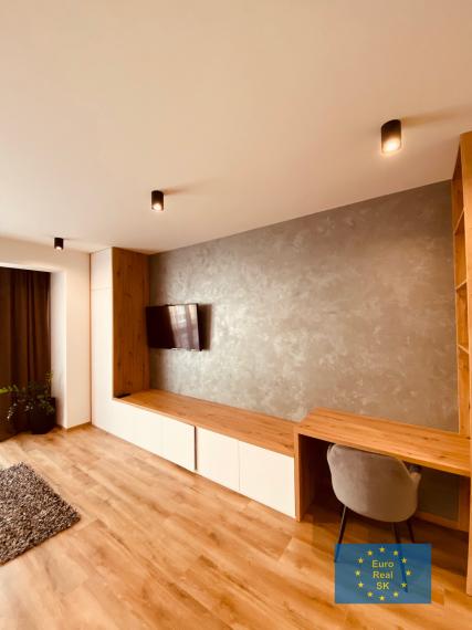 Prenájom 1 izb. byt v centre Košíc - Zbrojničná ul..