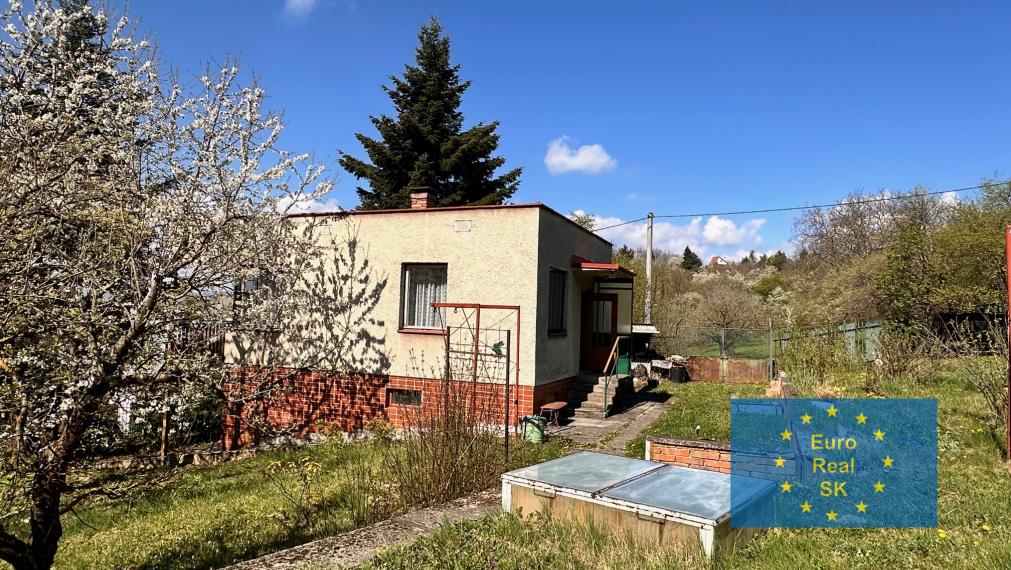 Predaj rekreačnej chaty s veľkou záhradou, Vyšné Opátske - Včelia paseka, zachovalý pôvodný stav,