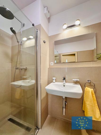 Prenájom nového 2 izb. bytu s veľkou terasou, projekt Panoráma