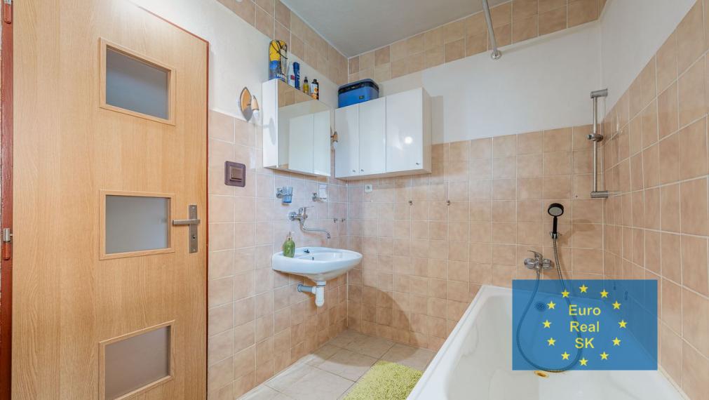 Ponúkam na predaj samostatne stojací rodinný dom košice - Krásna.