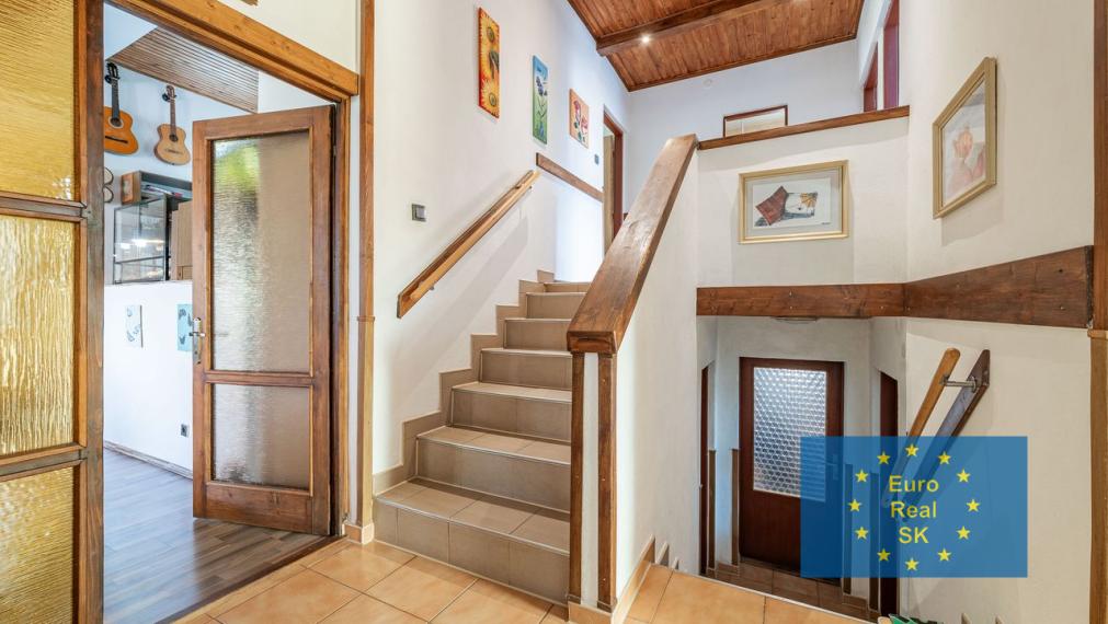 Ponúkam na predaj samostatne stojací rodinný dom košice - Krásna.