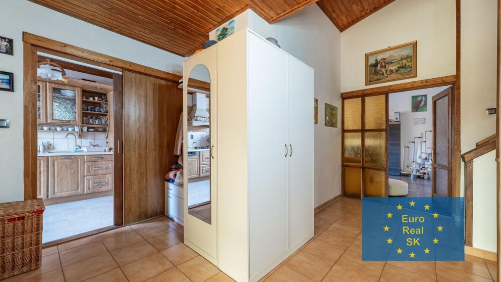 Ponúkam na predaj samostatne stojací rodinný dom košice - Krásna.