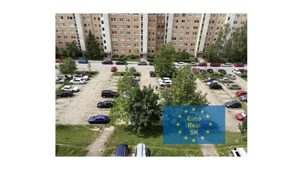 Predaj rekonštruovaného jednoizbového bytu s balkónom o výmere 42 m2, Varšavská ul. ( sídlisko Ťahanovce ), Košice