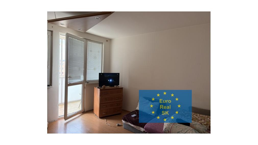 Predaj rekonštruovaného jednoizbového bytu s balkónom o výmere 42 m2, Varšavská ul. ( sídlisko Ťahanovce ), Košice